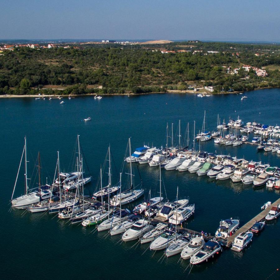 Apartman L. Banjole Εξωτερικό φωτογραφία