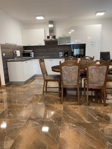 Apartman L. Banjole Εξωτερικό φωτογραφία